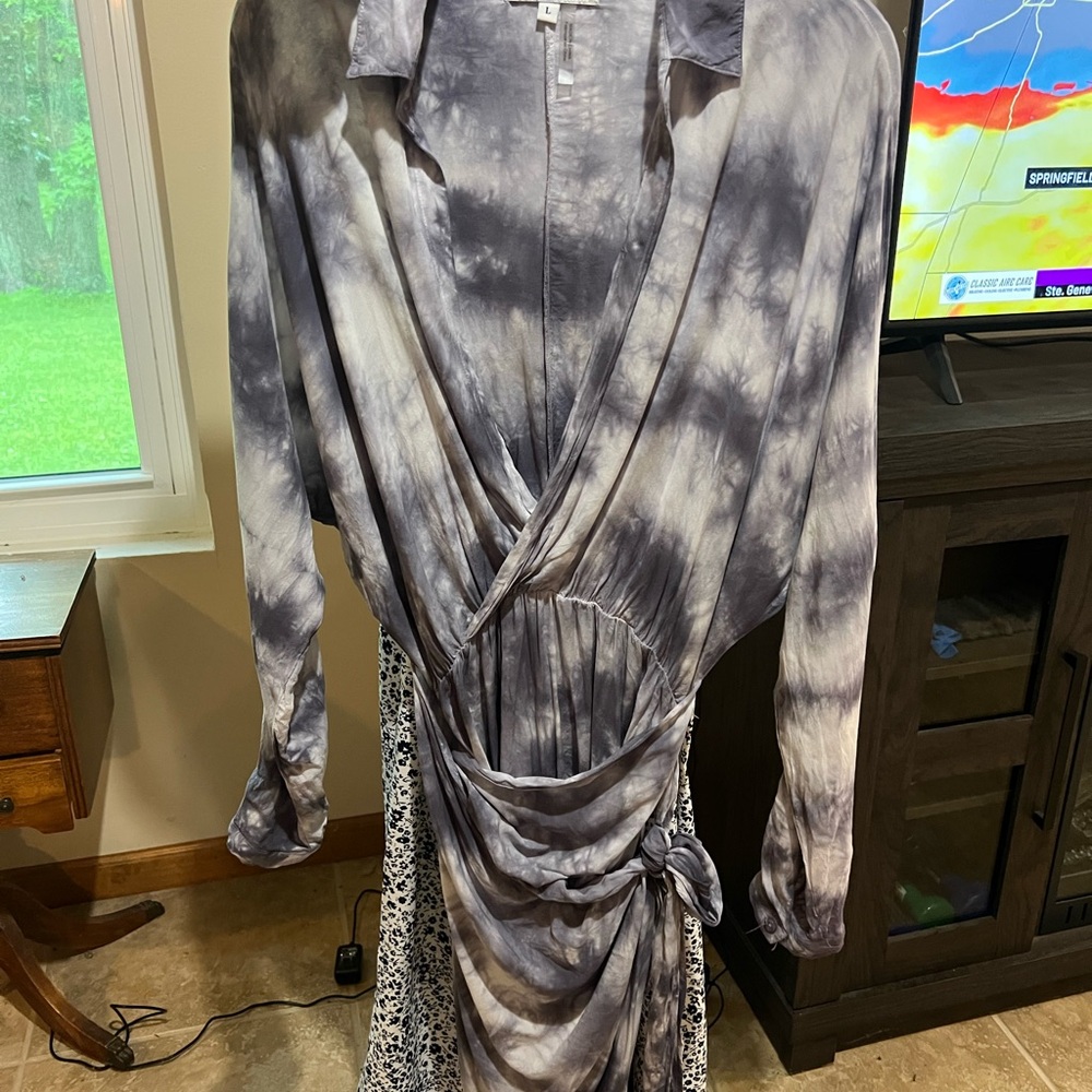 Young Fabulous & Broke Gray Tie-Dye Midi Dress